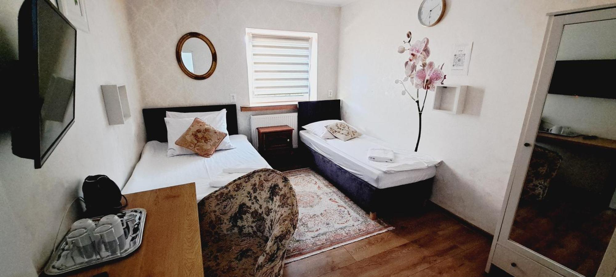 Hotel Rezydencja Rosa Przemyśl Eksteriør bilde