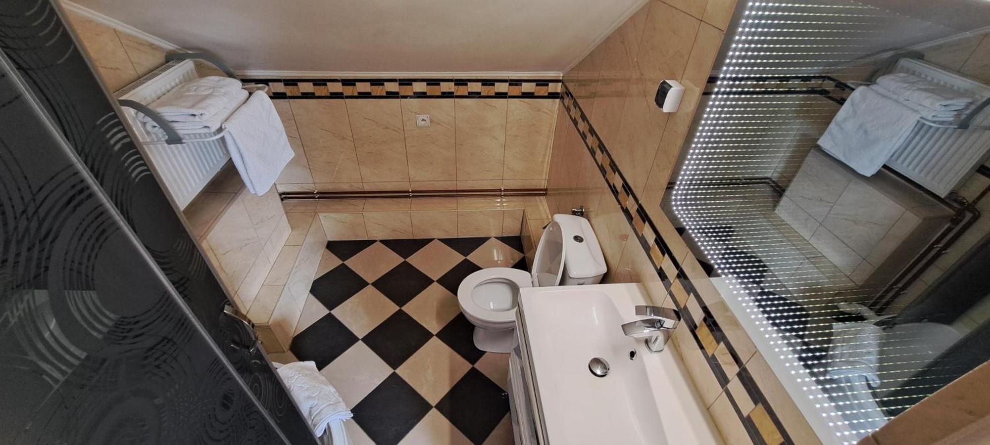 Hotel Rezydencja Rosa Przemyśl Eksteriør bilde